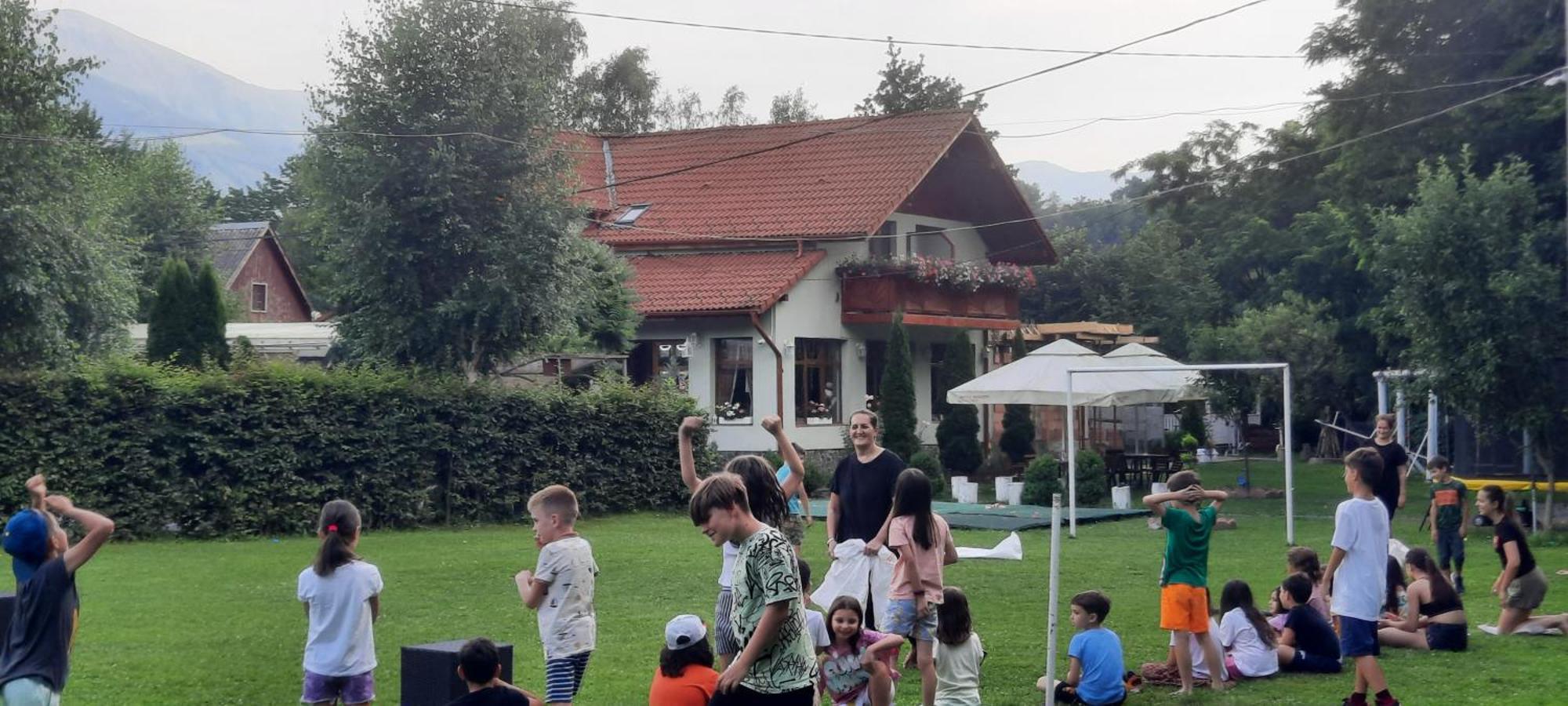 Pensiunea Poiana Avrigului Buitenkant foto